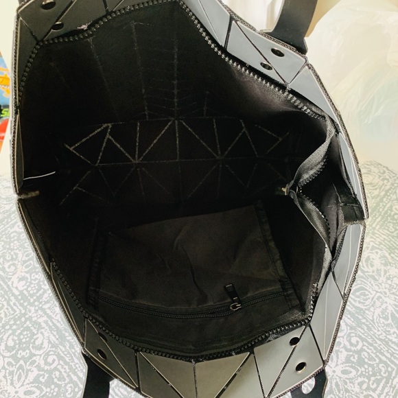 Geometric shoulder bag - Picture 7 of 8